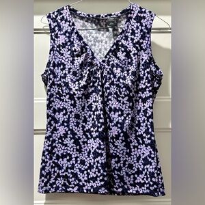 Women’s sleeveless top size L